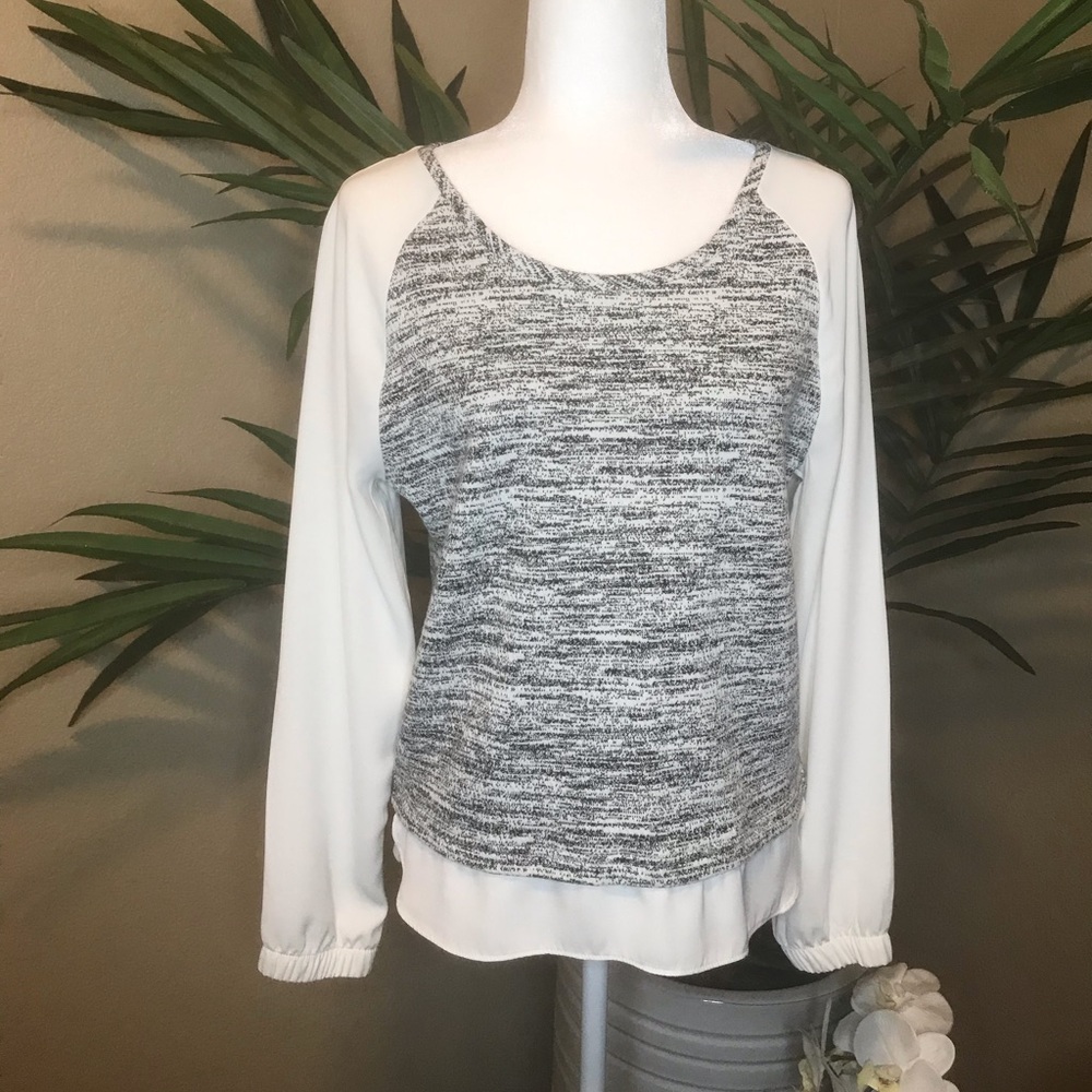 Calvin Klein Top- Size: S - Black and White - Picture 13 of 16